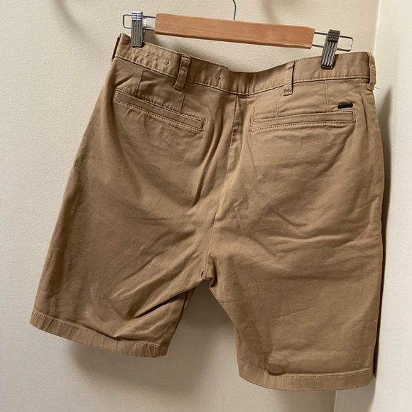 PacSun Mens khaki shorts 30 inch waist - Picture 6 of 7